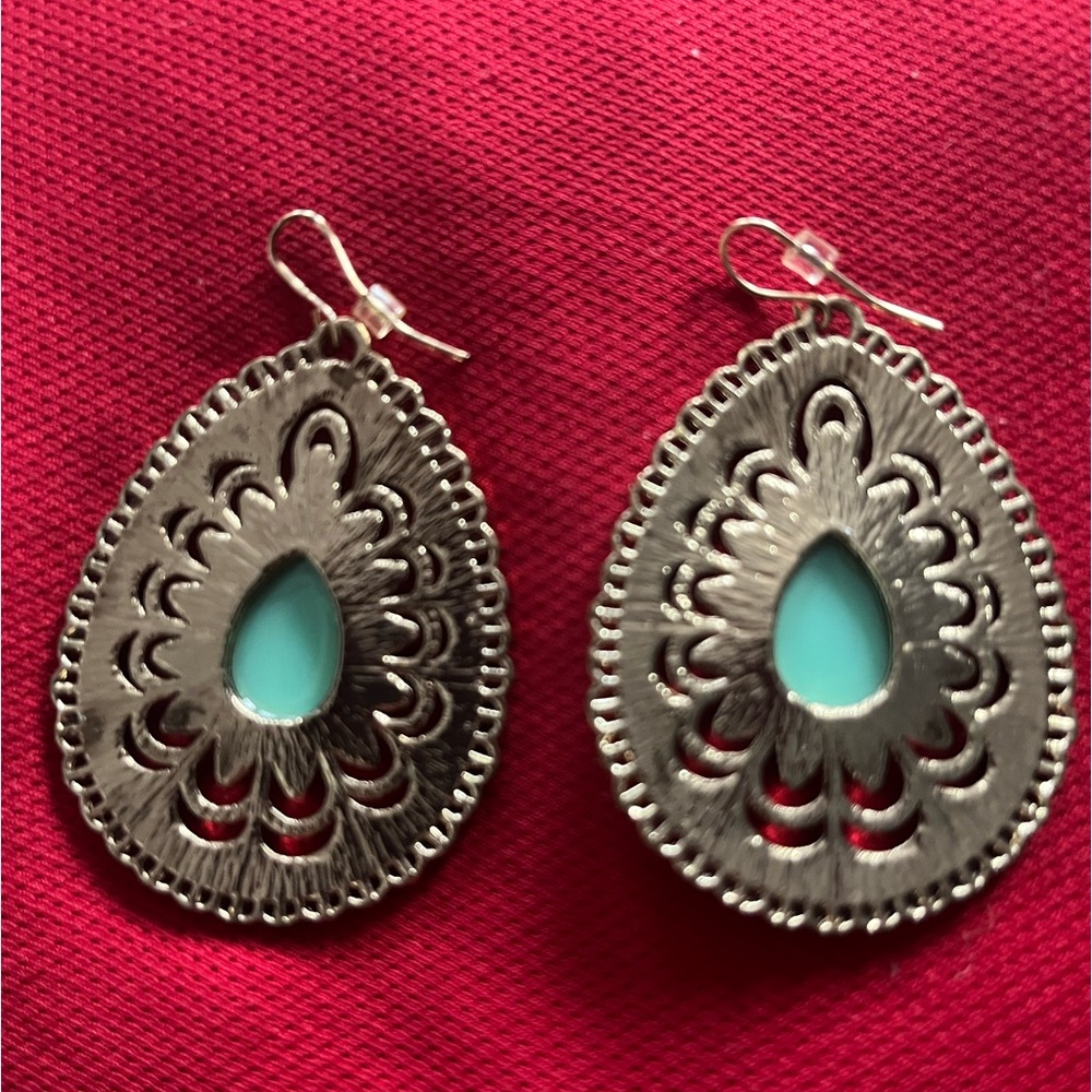 Blue Boho Gold Tone Dangle Hook Pierced Earrings NWT - Picture 3 of 3